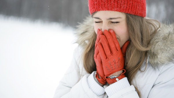 科学发现:胸小的女生, 天生就有6个优势!